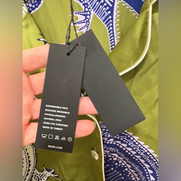 NOLI YOGA-Noiri Dragon Print Pajama Set NWT Olive Green Satin Top & Pants Size M - Picture 12 of 12